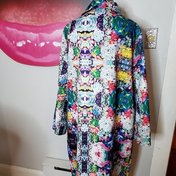 Floral trench coat style - Picture 5 of 5